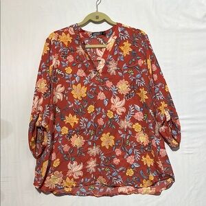 CURE Women’s 1X Floral‎ Top